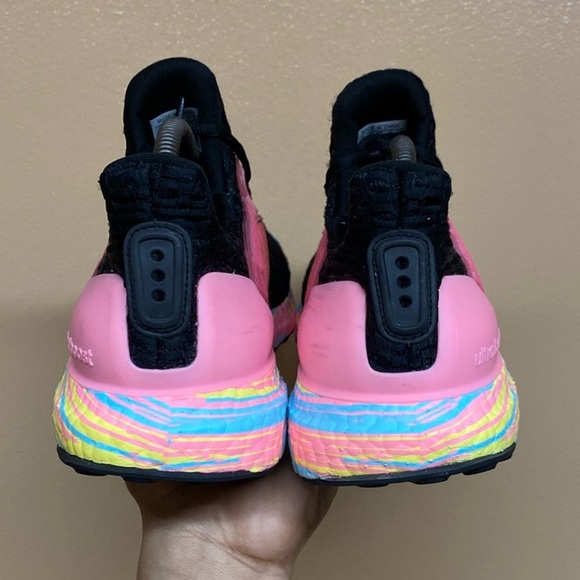 Adidas Ultraboost DNA Climacool “Core Black/Beam Pink/Beam Yellow” GV8758 - Picture 14 of 16